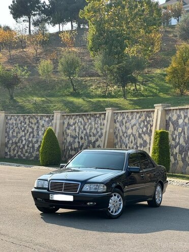 Mercedes C 240 1997, 370,000 km - 2.4 л - Tovuz