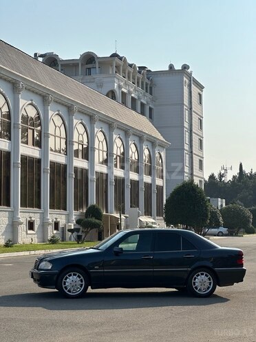 Mercedes C 240 1997, 370,000 km - 2.4 л - Tovuz