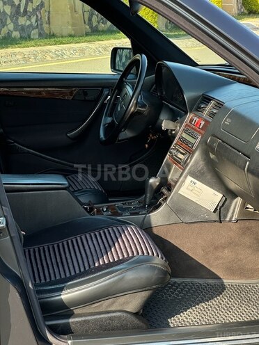 Mercedes C 240 1997, 370,000 km - 2.4 л - Tovuz