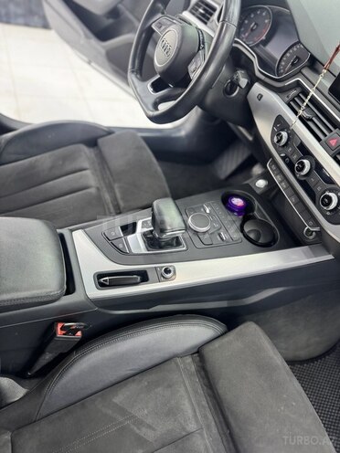 Audi A5-3