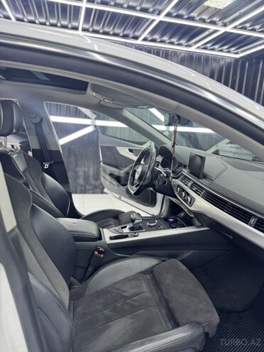 Audi A5-4