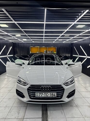 Audi A5-8