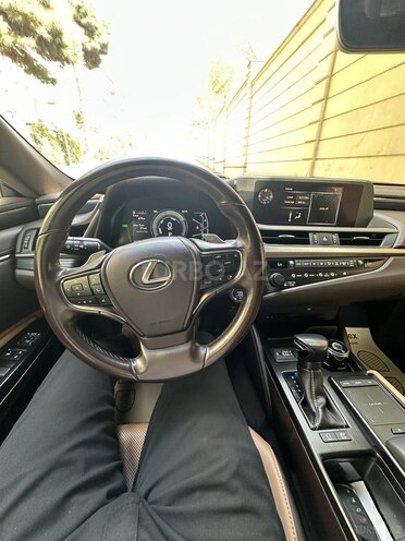 Lexus ES 300h 2020, 99,500 km - 2.5 л - Bakı