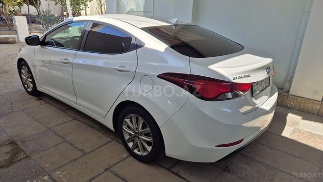 Hyundai Elantra 2015, 111,367 km - 1.8 л - Bakı