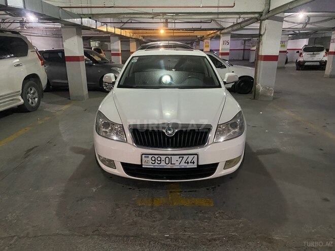 Skoda Octavia 2011, 230,000 km - 1.6 l - Bakı
