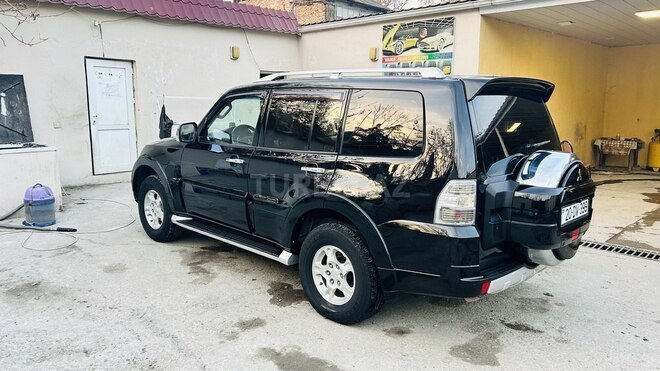 Mitsubishi Pajero 2007, 182,000 km - 3.0 л - Gəncə