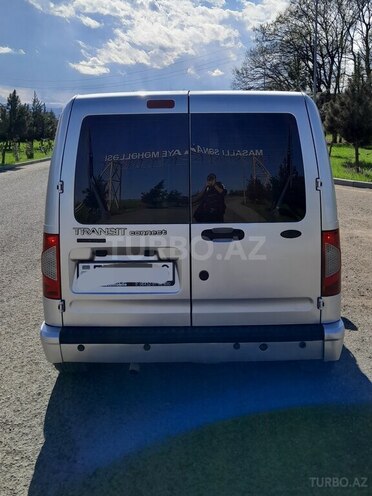 Ford Transit Connect-8