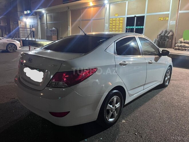 Hyundai Accent 2015, 275,000 km - 1.6 l - Bakı