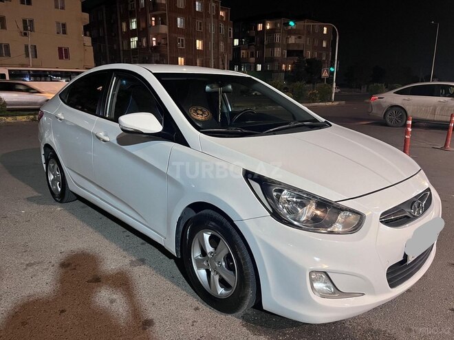Hyundai Accent 2015, 275,000 km - 1.6 l - Bakı