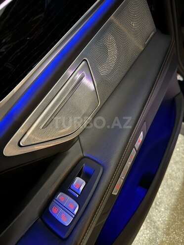 BMW 740-18