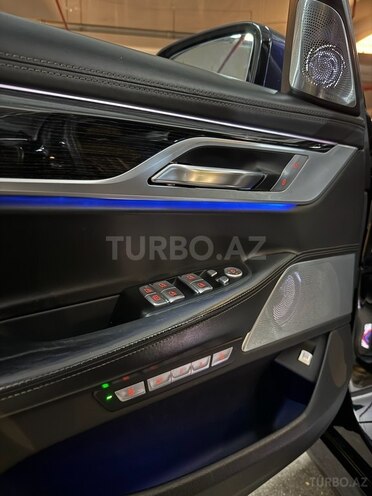 BMW 740-16