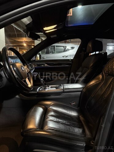 BMW 740-17