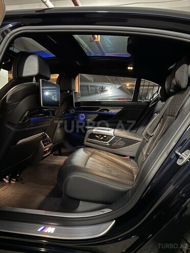 BMW 740-15
