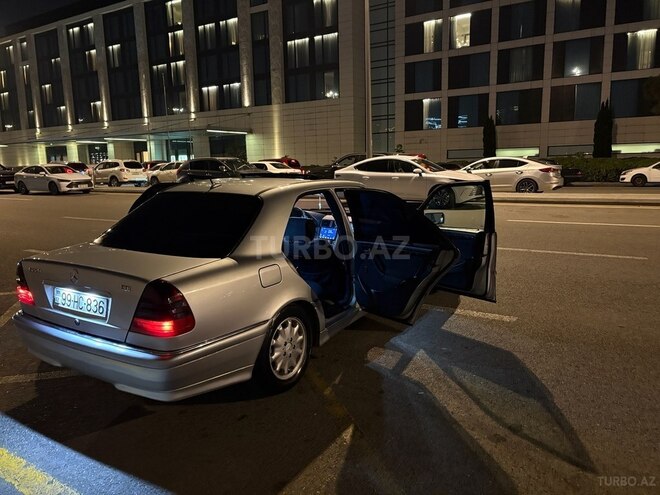 Mercedes C 220 1999, 250,836 km - 2.2 л - Bakı