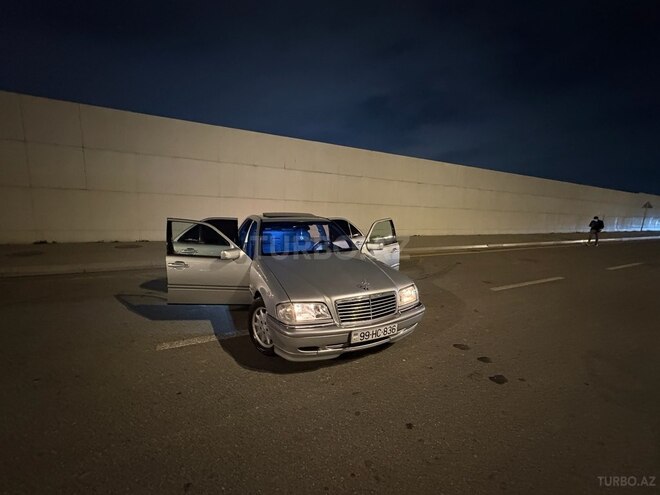Mercedes C 220 1999, 250,836 km - 2.2 л - Bakı