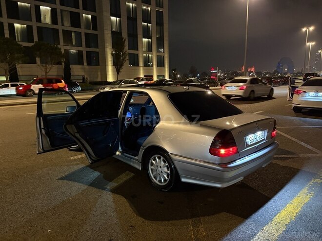 Mercedes C 220 1999, 250,836 km - 2.2 л - Bakı