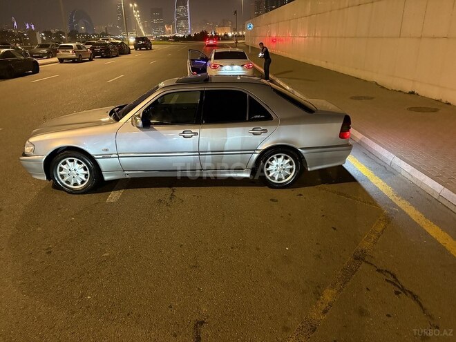 Mercedes C 220 1999, 250,836 km - 2.2 л - Bakı