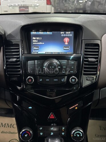 Chevrolet Cruze-22