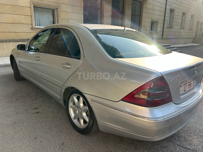 Mercedes C 220 2003, 327,000 km - 2.1 l - Sumqayıt