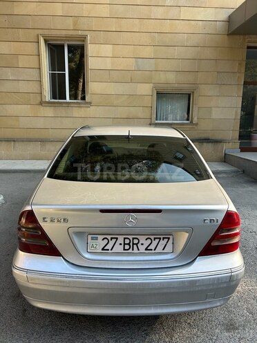 Mercedes C 220 2003, 327,000 km - 2.1 l - Sumqayıt