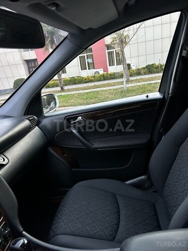 Mercedes C 220 2003, 327,000 km - 2.1 l - Sumqayıt