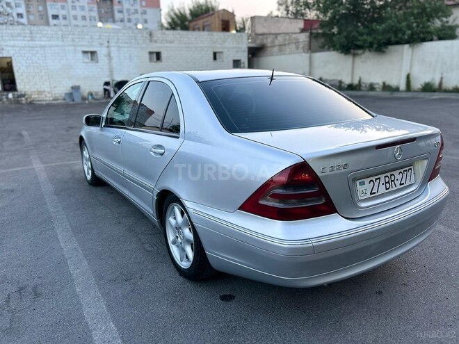 Mercedes C 220 2003, 327,000 km - 2.1 l - Sumqayıt