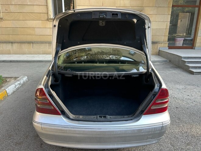 Mercedes C 220 2003, 327,000 km - 2.1 l - Sumqayıt