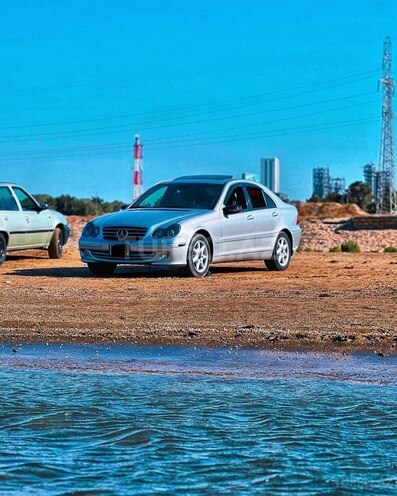 Mercedes C 240 2002, 268,000 km - 2.6 л - Sumqayıt