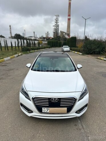 Hyundai Sonata-1