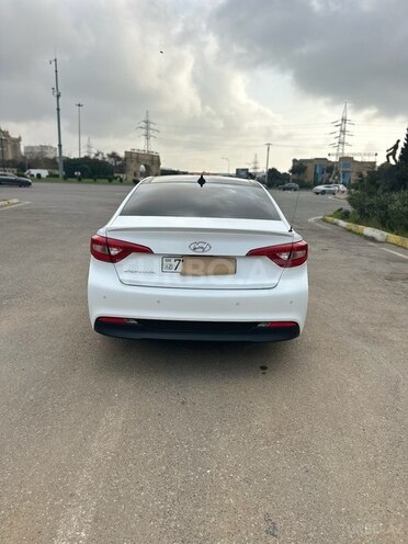 Hyundai Sonata-9
