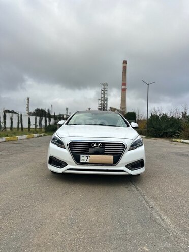 Hyundai Sonata-4