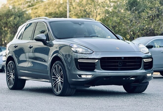 Porsche Cayenne Turbo S 2016, 98,500 km - 4.8 л - Bakı