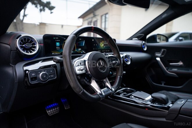 Mercedes CLA 35 AMG 4MATIC-13