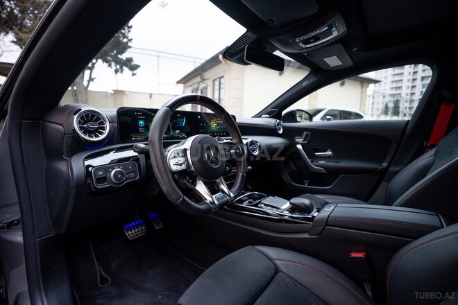 Mercedes CLA 35 AMG 4MATIC-12