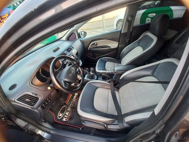 Kia Rio-7