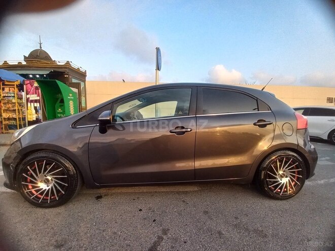 Kia Rio-8