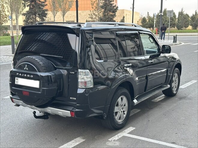 Mitsubishi Pajero 2008, 243,000 km - 3.0 l - Bakı