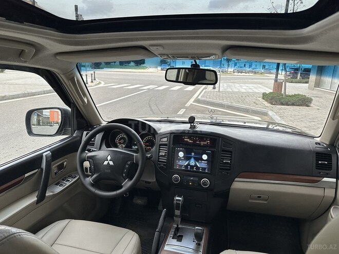 Mitsubishi Pajero 2008, 243,000 km - 3.0 l - Bakı