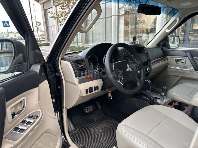Mitsubishi Pajero 2008, 243,000 km - 3.0 l - Bakı