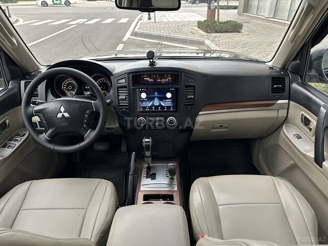 Mitsubishi Pajero 2008, 243,000 km - 3.0 l - Bakı