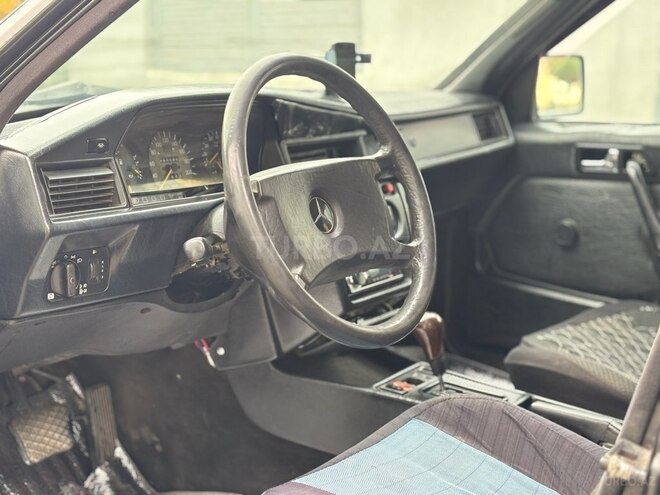 Mercedes 190 1990, 215,480 km - 2.0 l - Bakı