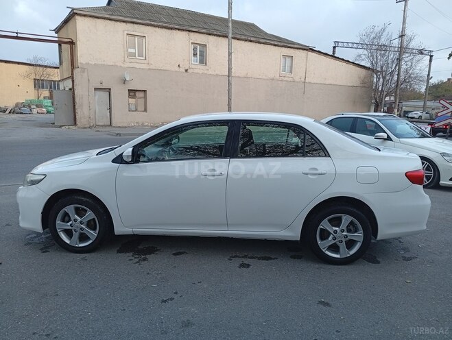 Toyota Corolla 2010, 221,000 km - 1.6 l - Bakı