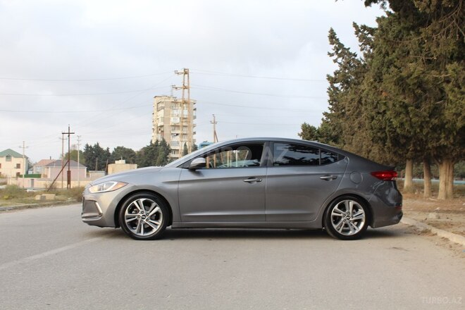 Hyundai Elantra 2018, 117,321 km - 2.0 л - Bakı