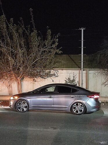 Hyundai Elantra 2018, 117,321 km - 2.0 л - Bakı