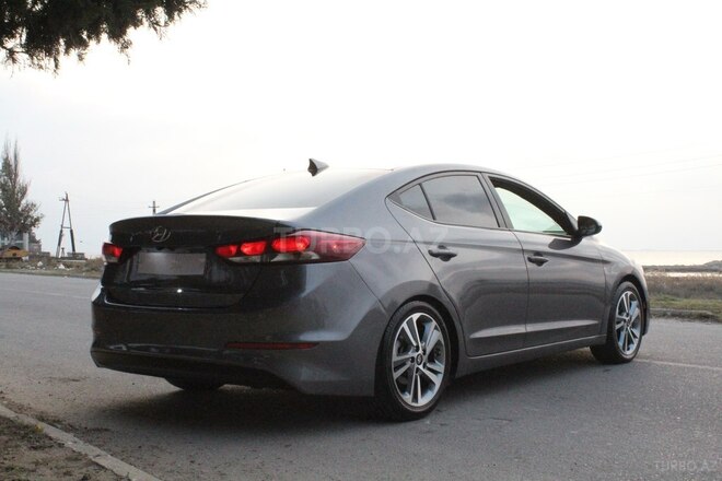 Hyundai Elantra 2018, 117,321 km - 2.0 л - Bakı