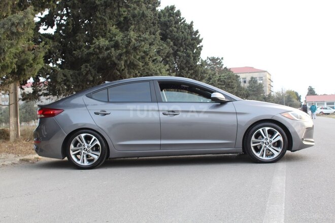 Hyundai Elantra 2018, 117,321 km - 2.0 л - Bakı