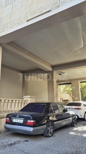 Mercedes E 220 1993, 500,000 km - 2.2 l - Bakı