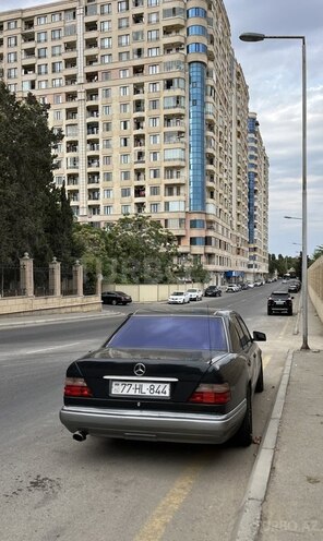 Mercedes E 220 1993, 500,000 km - 2.2 l - Bakı