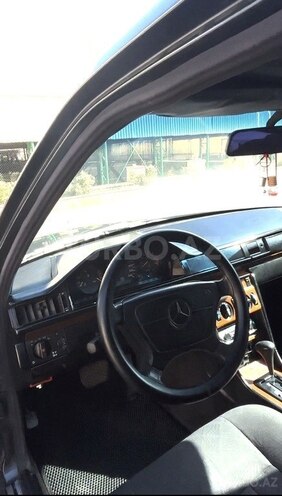 Mercedes E 220 1993, 500,000 km - 2.2 l - Bakı