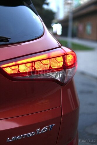 Hyundai Tucson-12